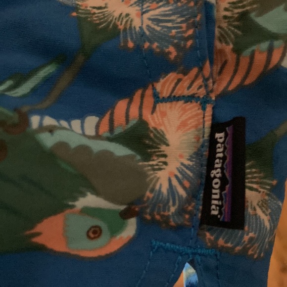 Patagonia Barely Baggies - Picture 3 of 3